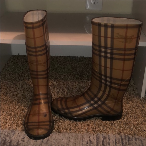 Burberry Rain Boot - Picture 4 of 4